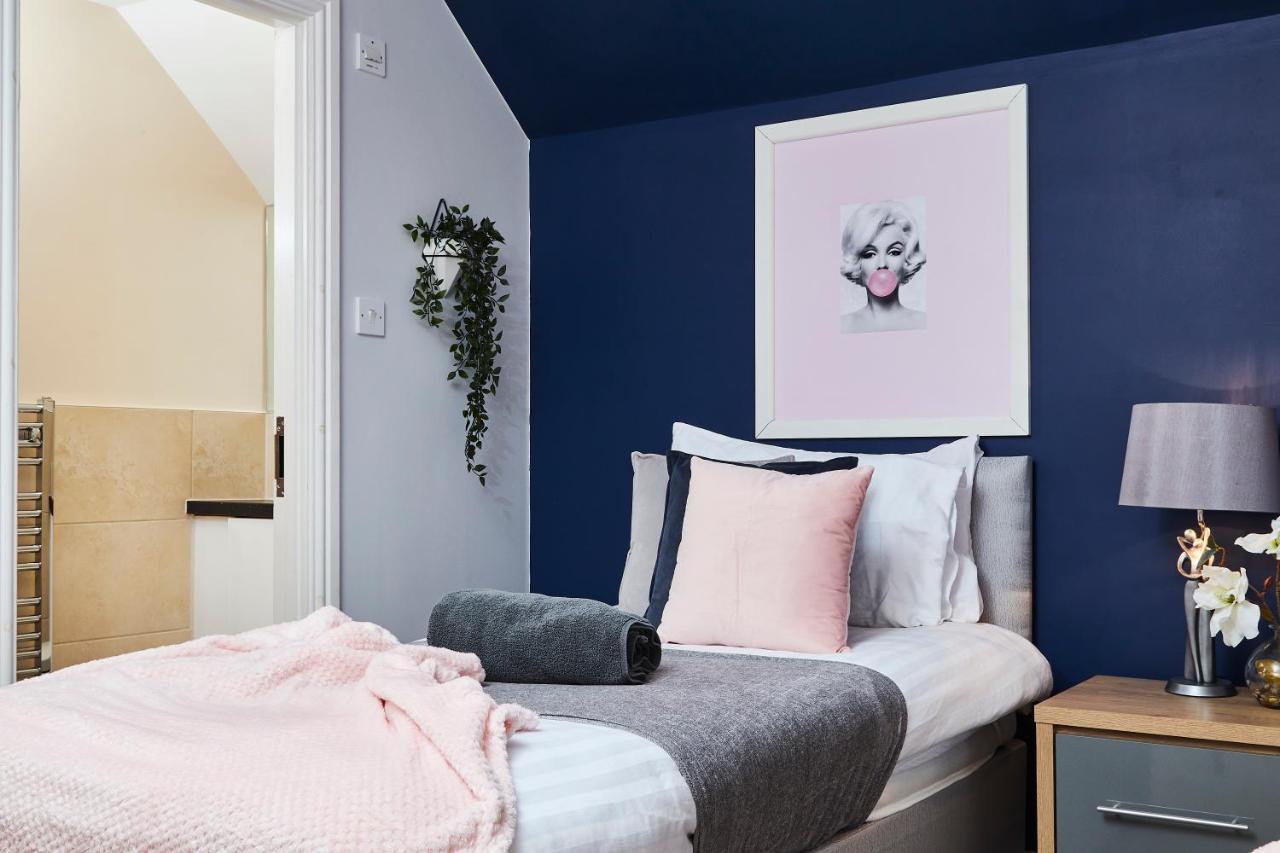 Striking Monroe Suite! Bath Bagian luar foto