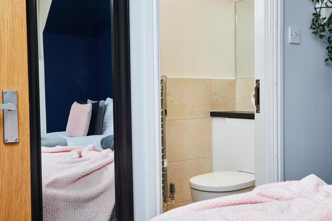Striking Monroe Suite! Bath Bagian luar foto
